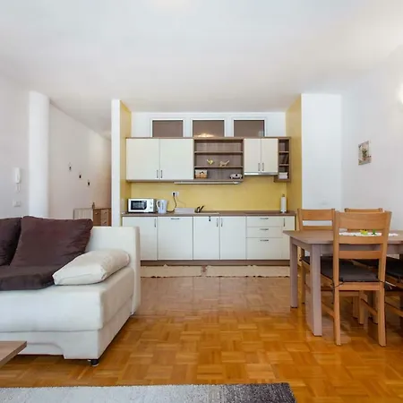 Apartma Luna Apartment