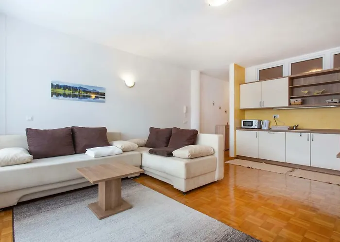 Apartment Apartma Luna *